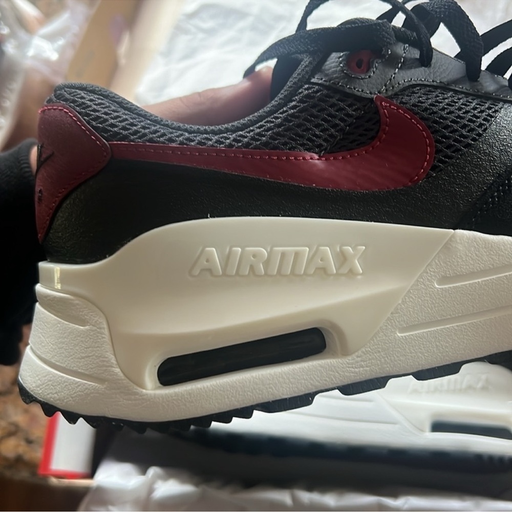 Nike AirMax - Picture 2 of 4